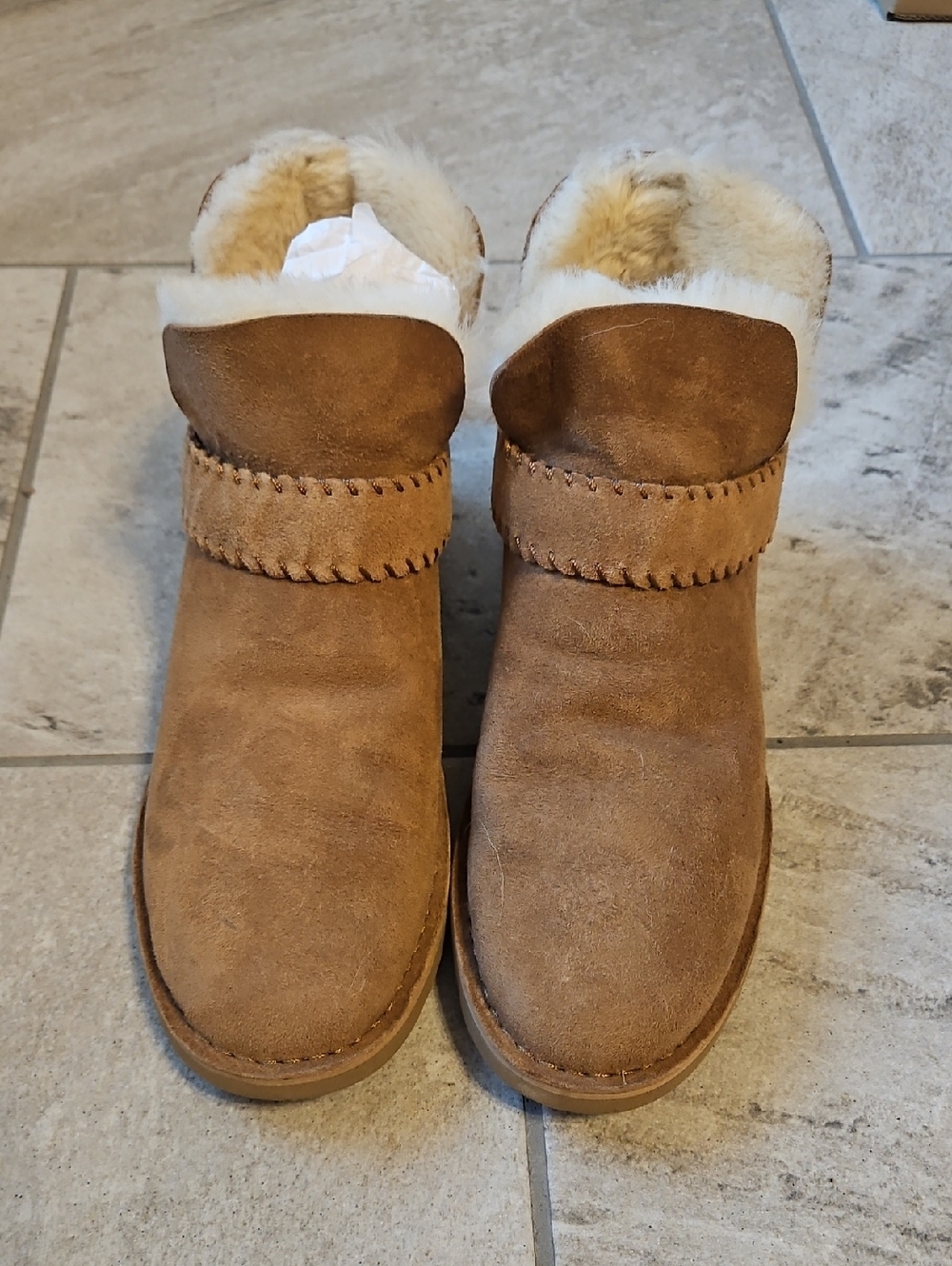 UGG Suede Sheepskin Ankle Boots – Chestnut – Women’s Size 10